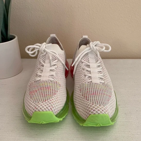 New La Sheela White Elastic Mesh Lace Slip On Fashion Sneakers Women’s 8 - Picture 5 of 13